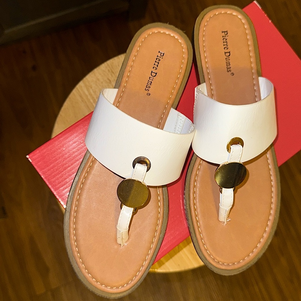 🆕🌿🤍PIERRE DUMAS: WHITE LIZZIE-7 Sandals SIZE 9